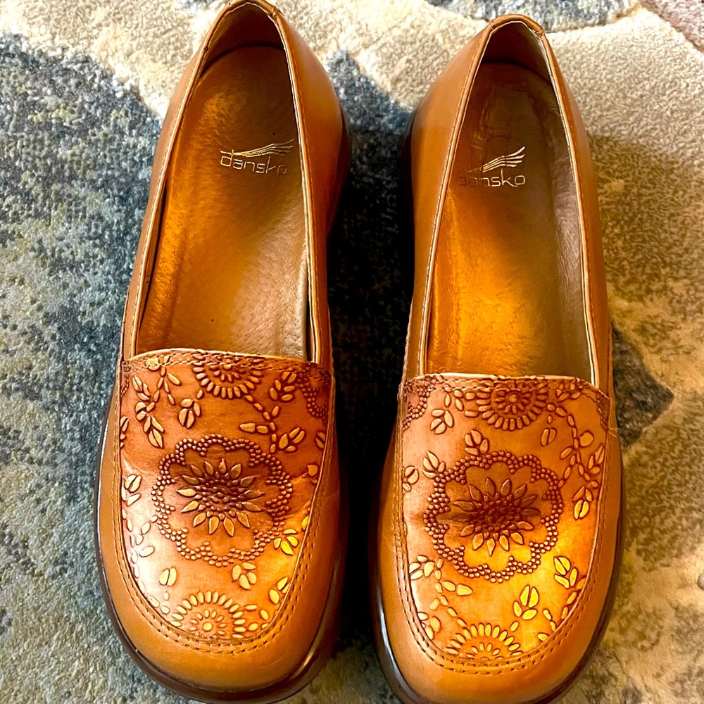 Dansko leather shoes